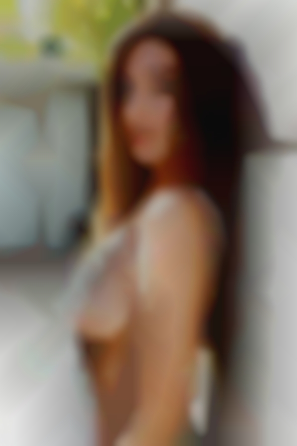 Naked women Inez